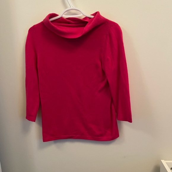 Lord and Taylor cashmere turtleneck - Picture 1 of 2